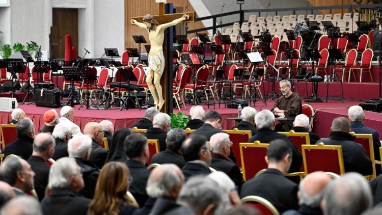Il Papa e la Cuira Romana in Aula Paolo VI