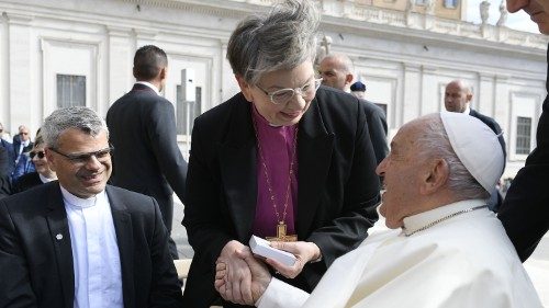 La presidente tedesca della Federazione Luterana mondiale: commossa dal Papa